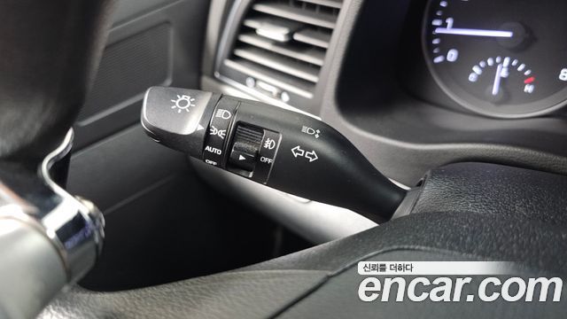 Hyundai AVANTE 2018 — photo 28