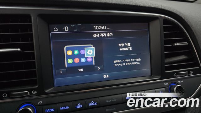 Hyundai AVANTE 2018 — photo 30
