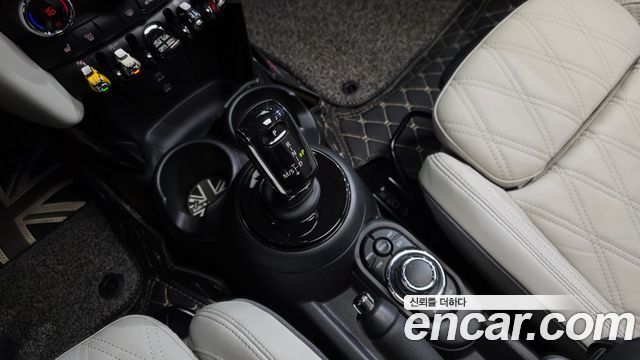 Mini Cooper 2023 — photo 12