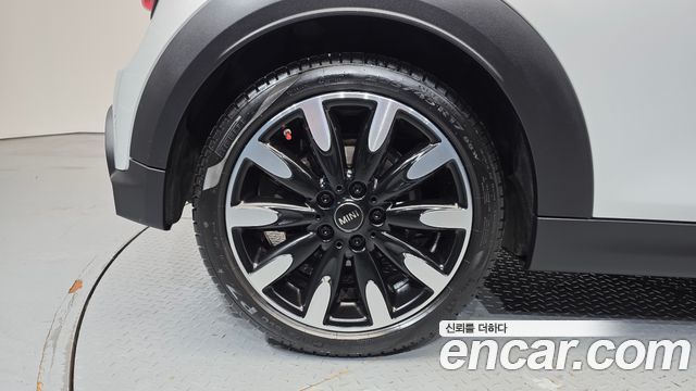 Mini Cooper 2023 — photo 7