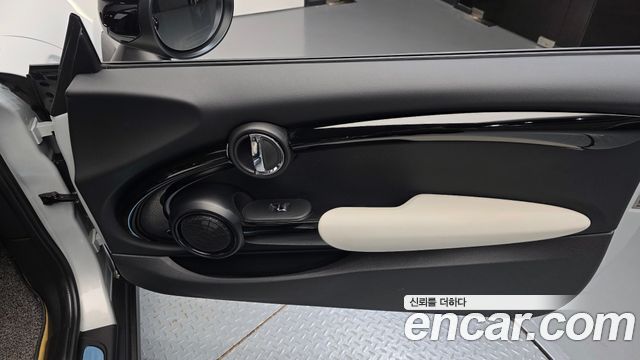 Mini Cooper 2023 — photo 15
