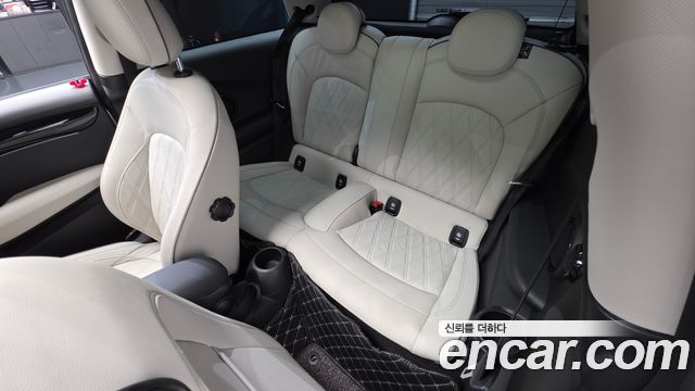 Mini Cooper 2023 — photo 16