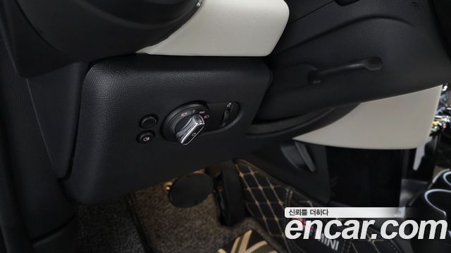 Mini Cooper 2023 — photo 28