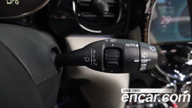 Mini Cooper 2023 — photo 30