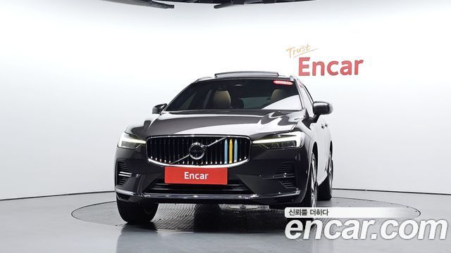 Volvo XC60 2025 — photo 3