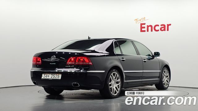 Volkswagen Phaeton 2011 — photo 2