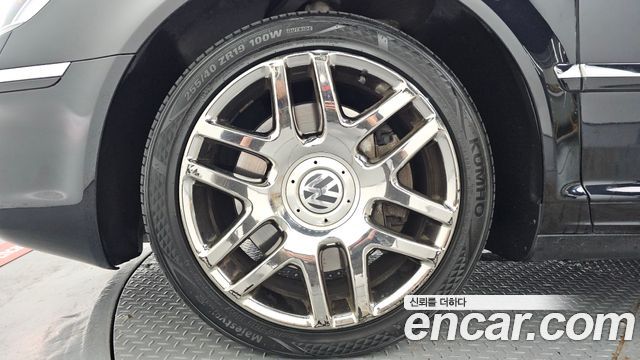 Volkswagen Phaeton 2011 — photo 5