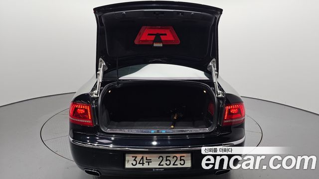 Volkswagen Phaeton 2011 — photo 20