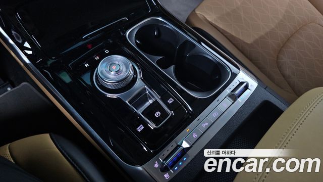 Kia Canival 2023 — photo 12