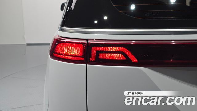 Kia Canival 2023 — photo 9