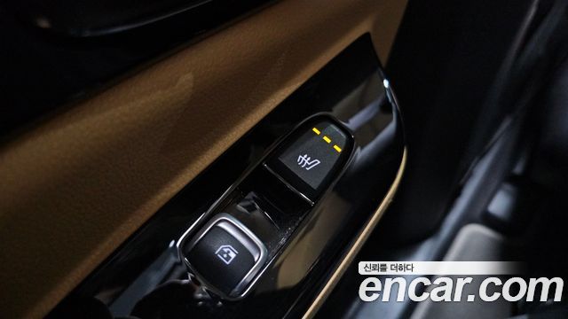 Kia Canival 2023 — photo 28
