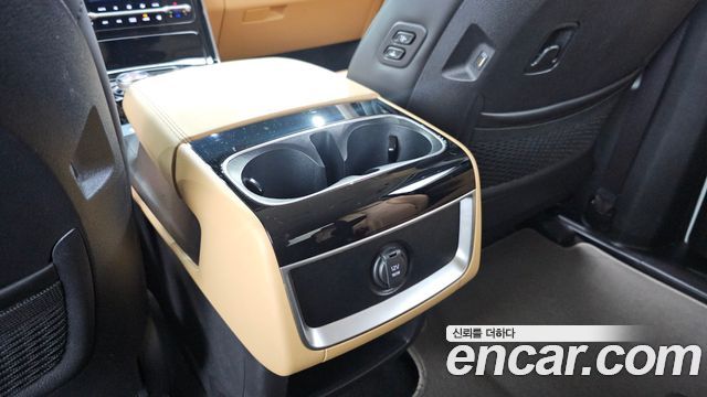 Kia Canival 2023 — photo 30