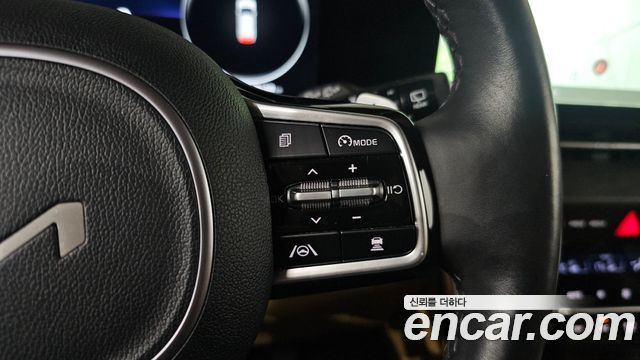 Kia Canival 2023 — photo 34
