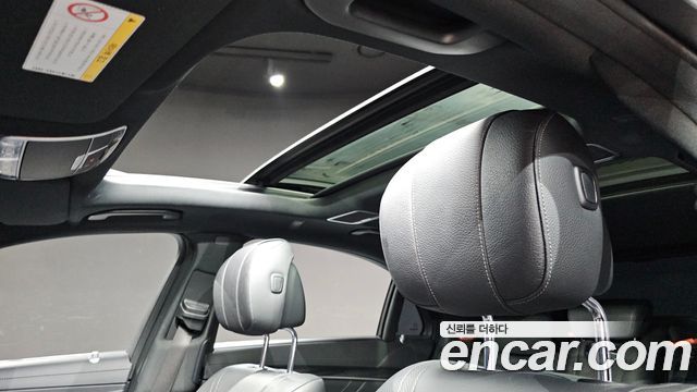 Mercedes-Benz S-Class 2020 — photo 18