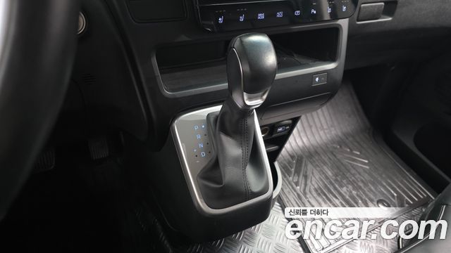 Hyundai Staria 2022 — photo 12