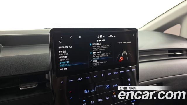 Hyundai Staria 2022 — photo 21