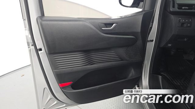 Hyundai Staria 2022 — photo 14