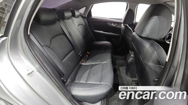 Kia K3 2019 — photo 17