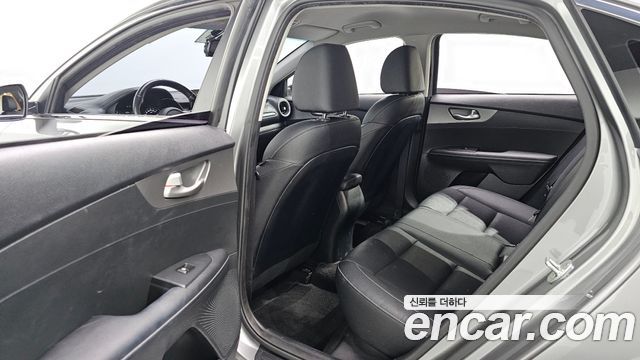 Kia K3 2019 — photo 18