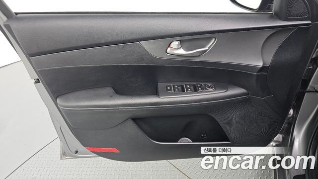 Kia K3 2019 — photo 14