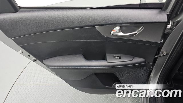 Kia K3 2019 — photo 15