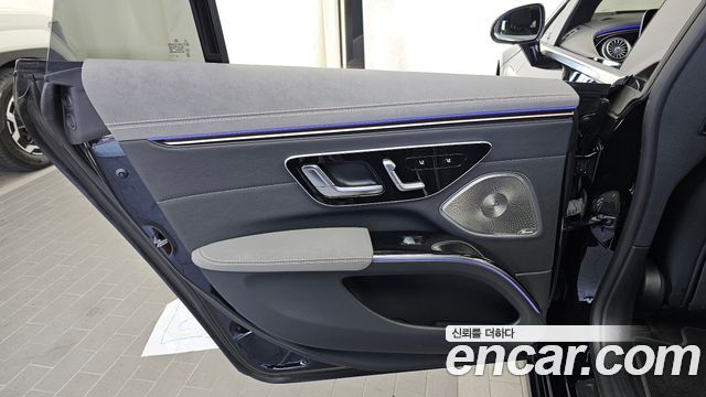 Mercedes-Benz EQS 2023 — photo 15
