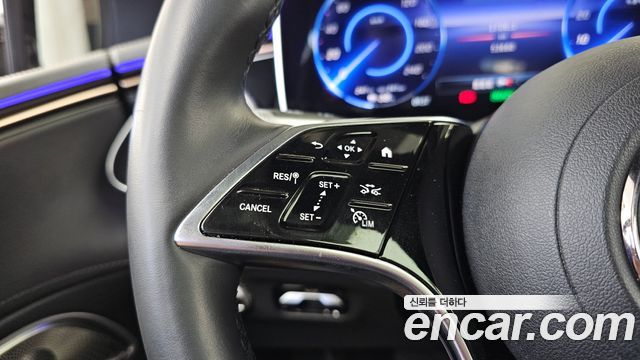 Mercedes-Benz EQS 2023 — photo 34