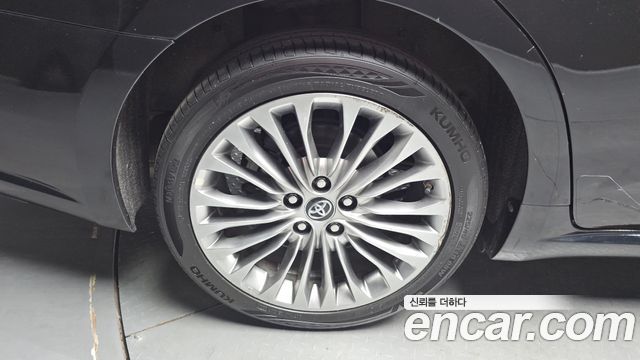 Toyota Avalon 2017 — photo 5