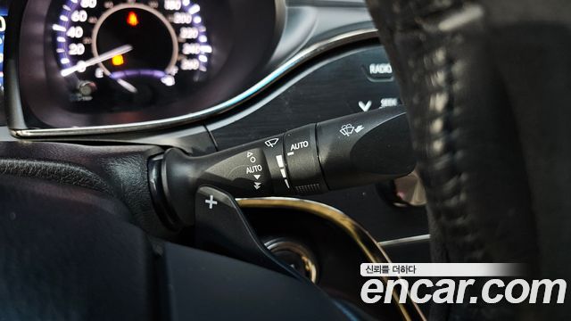 Toyota Avalon 2017 — photo 17