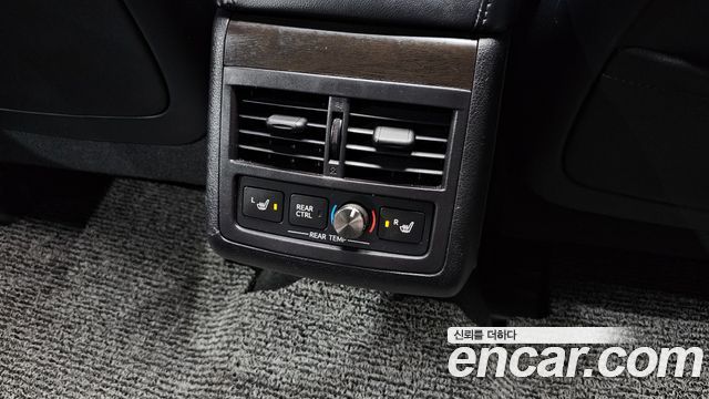 Toyota Avalon 2017 — photo 19
