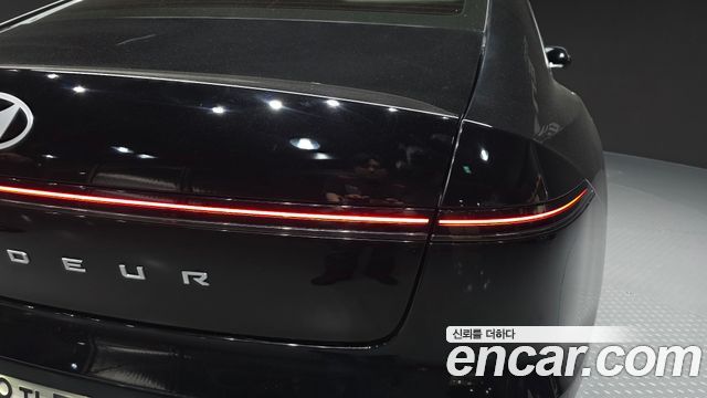 Hyundai Grandeur 2023 — photo 9