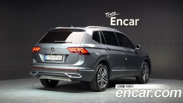 Volkswagen Tiguan 2022 — photo 2