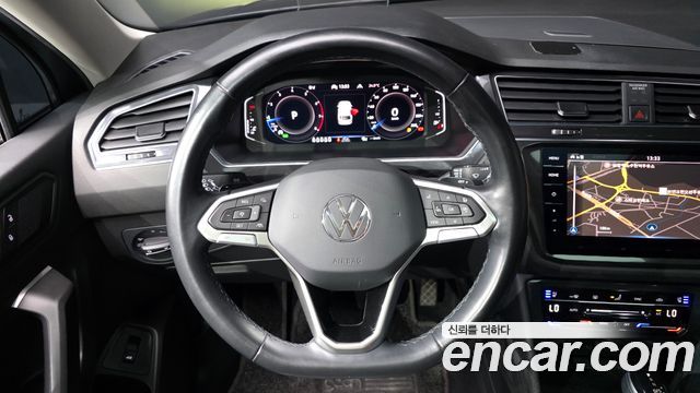 Volkswagen Tiguan 2022 — photo 20