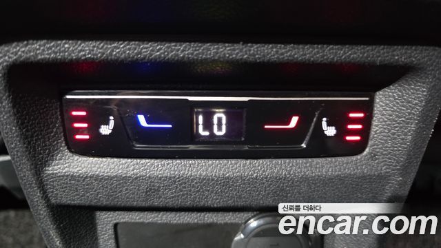 Volkswagen Tiguan 2022 — photo 24