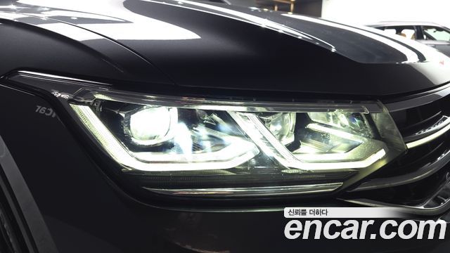 Volkswagen Tiguan 2022 — photo 8