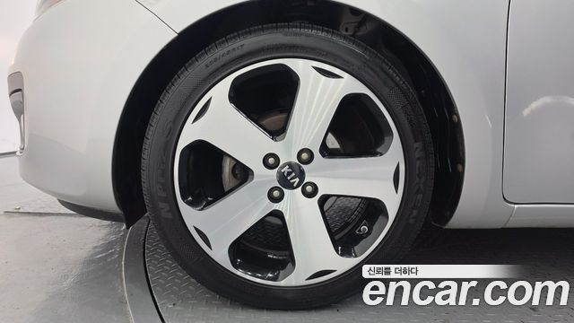 Kia pride 2012 — photo 5