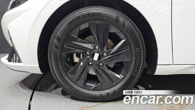 Hyundai AVANTE 2023 — photo 5