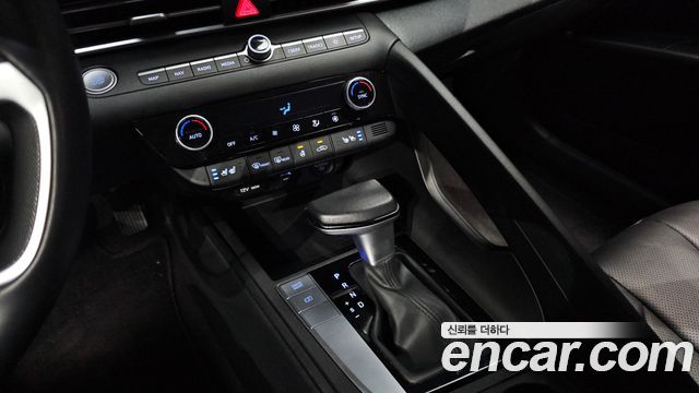 Hyundai AVANTE 2023 — photo 12