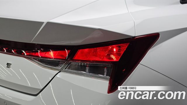 Hyundai AVANTE 2023 — photo 9