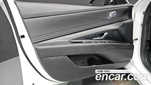 Hyundai AVANTE 2023 — photo 14