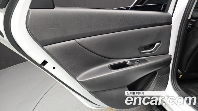 Hyundai AVANTE 2023 — photo 15