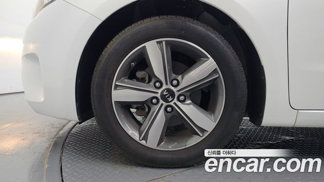 Kia K3 2018 — photo 5