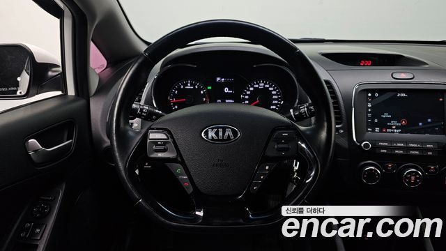 Kia K3 2018 — photo 15