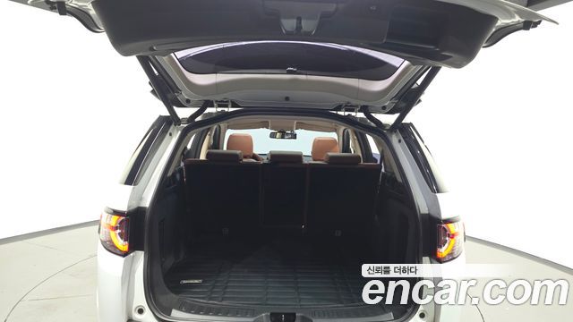 Land Rover Discovery Sport 2016 — photo 20