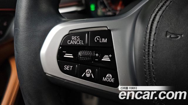 BMW 5-Series 2021 — photo 18