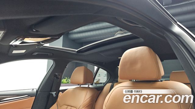 BMW 5-Series 2021 — photo 19