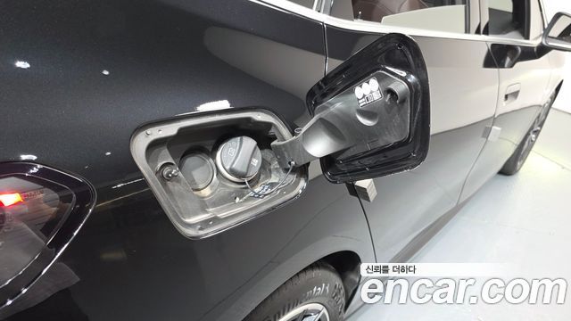 BMW 2-Series 2023 — photo 31