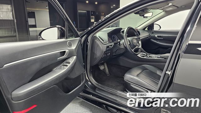 Hyundai Sonata 2022 — photo 13