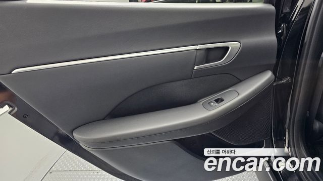 Hyundai Sonata 2022 — photo 15