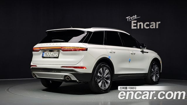 Lincoln Corsair 2021 — photo 2